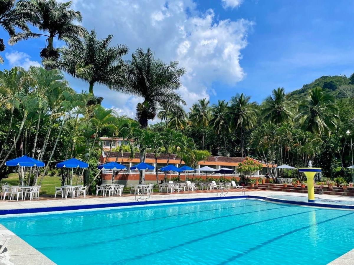 Hotel Hacienda El Diamante บีเยตา ภายนอก รูปภาพ