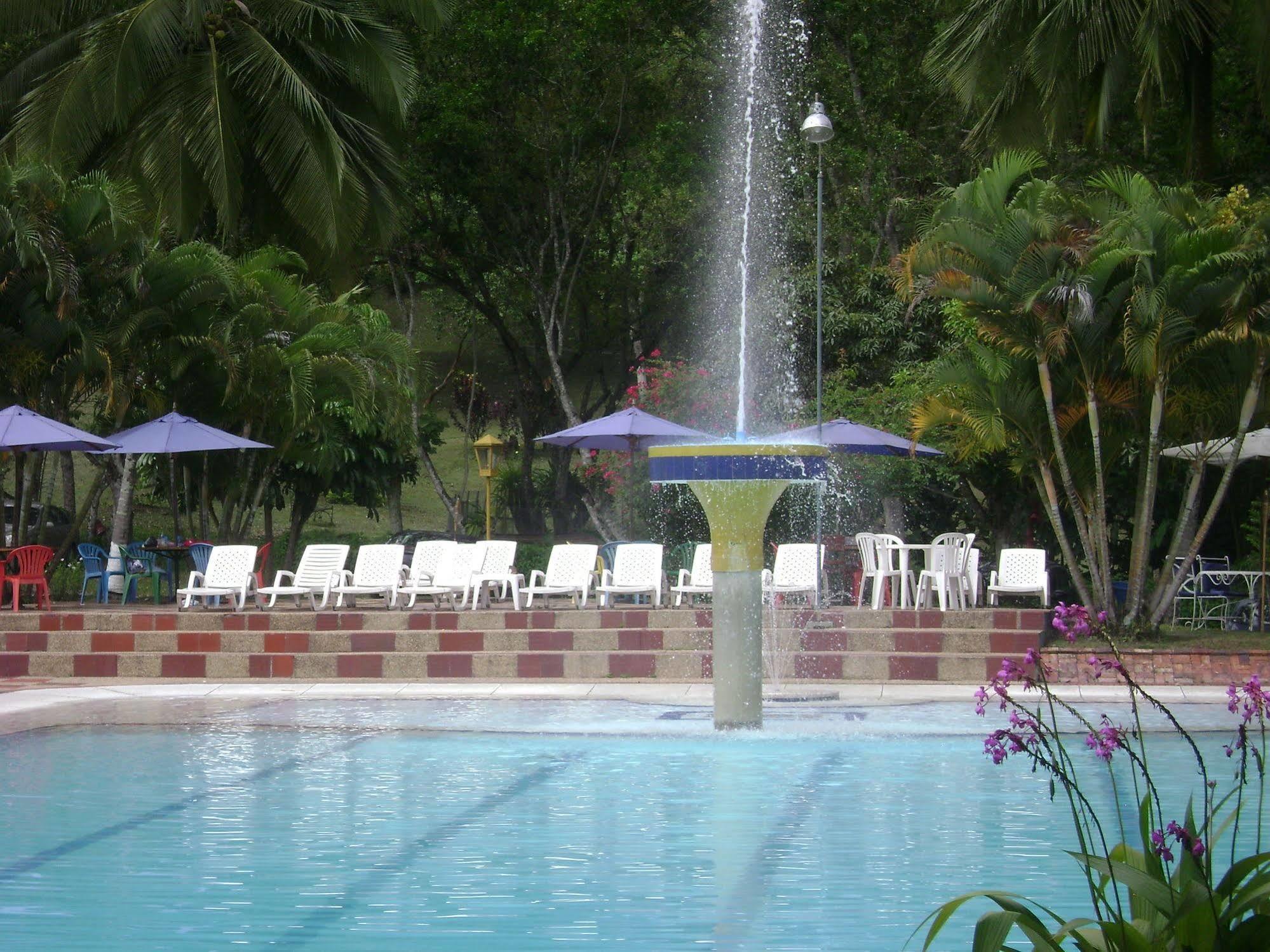 Hotel Hacienda El Diamante บีเยตา ภายนอก รูปภาพ